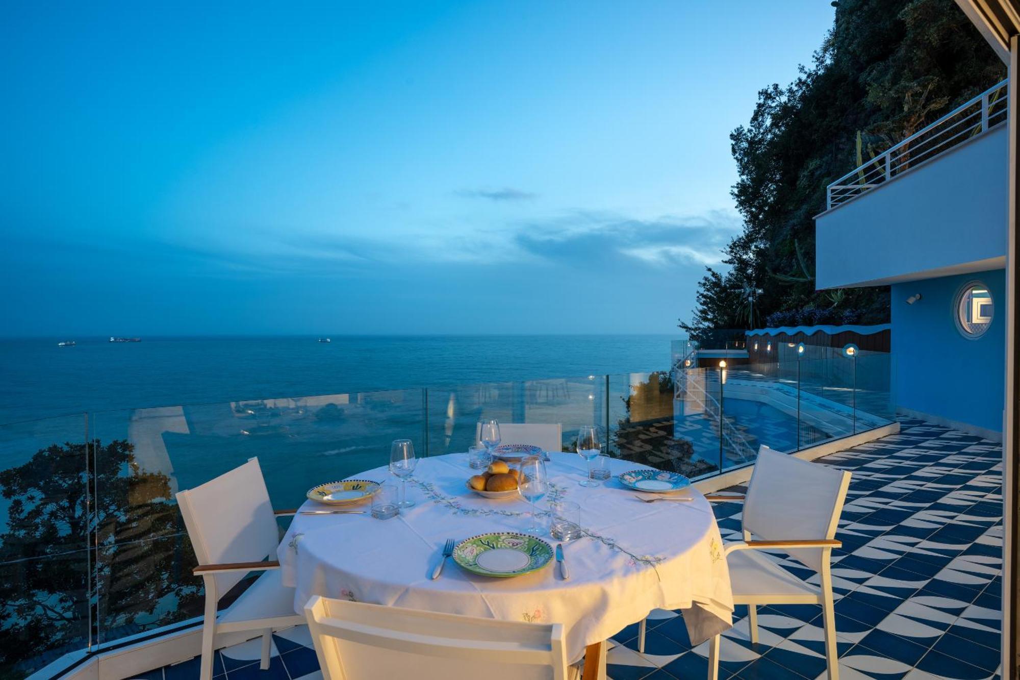 Laguna Blu - Resort Villa Overlooking The Sea On The Amalfi Coast Виетри Экстерьер фото